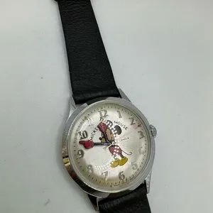 New Old Stock Mickey Mouse circa 1970’s manual wind wristwatch RARE collectible 1970s Mickey Watch - Etsy main image 3